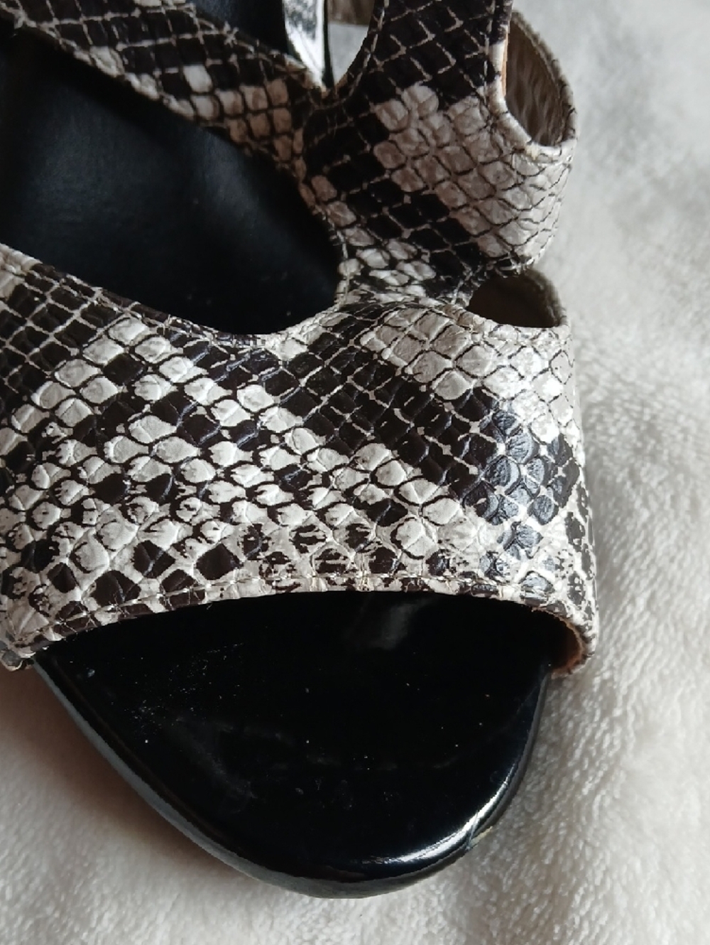 Women's Snakeskin Strappy Peep-Toe Heels - Black & Gray - Picture 3 of 7